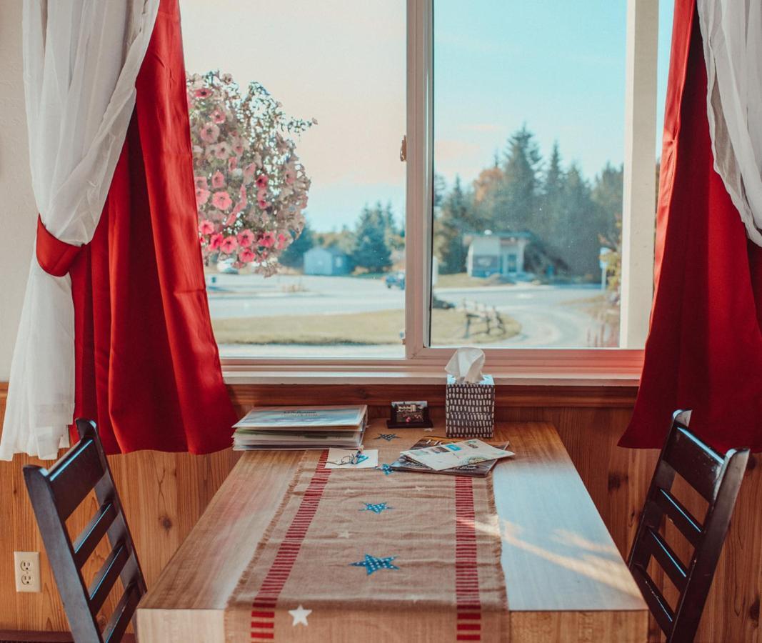 Pioneer Inn Downtown Homer Bagian luar foto